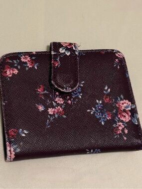 Floral Trifold Wallet with Zipper Coin Pocket ~ Compact, Light, Spring